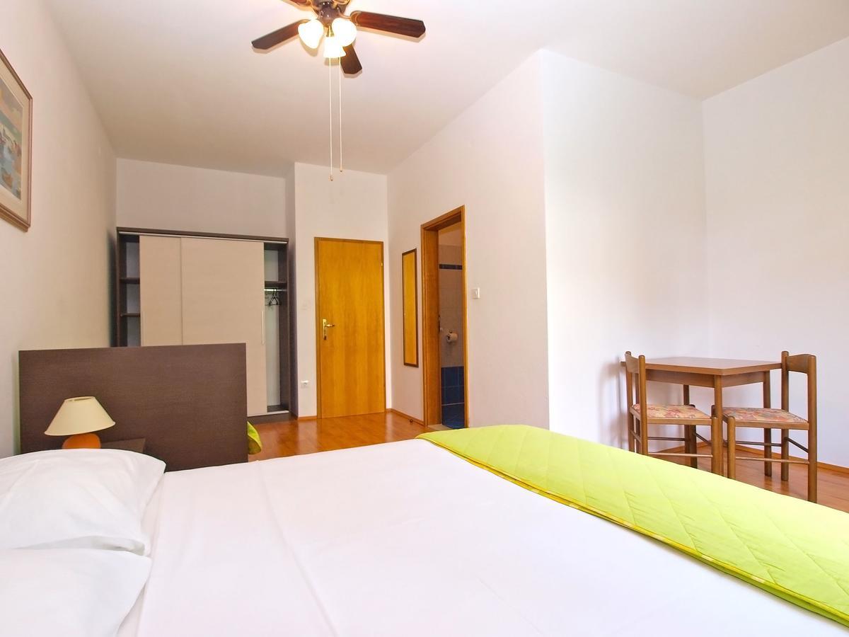 Rooms Ivica 1452 Fazana Exterior photo