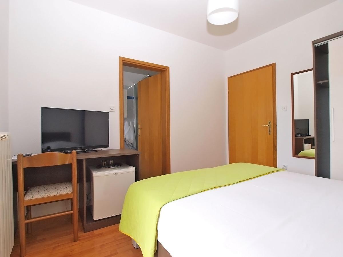 Rooms Ivica 1452 Fazana Exterior photo