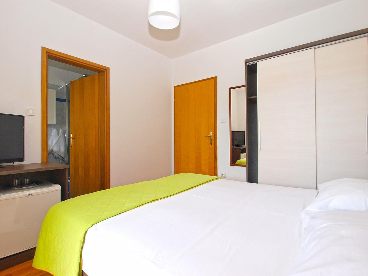 Rooms Ivica 1452 Fazana Exterior photo